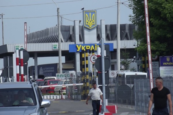 Соцопрос: Уехать из Украины готов каждый пятый