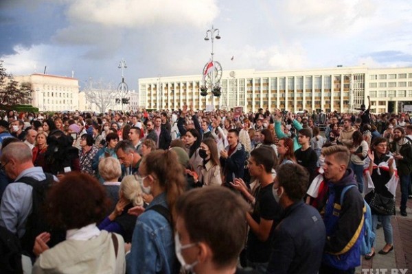 Рубль Беларуси дешевеет на фоне протестов