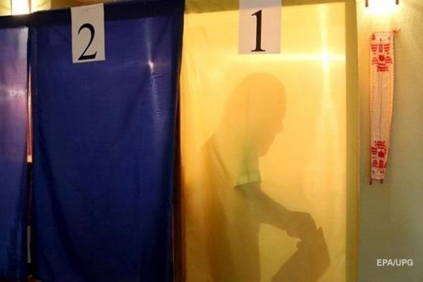 Опрос: Украинцы не интересуются местными выборами