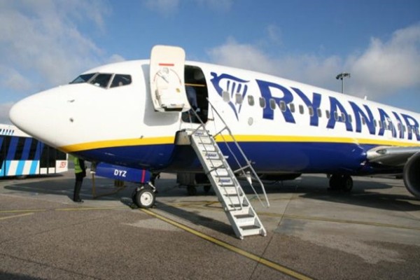Ryanair временно отменила штрафы за перебронирование