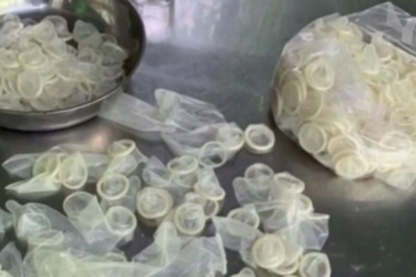 Полиция Вьетнама изъяла 320 тыс использованных презервативов