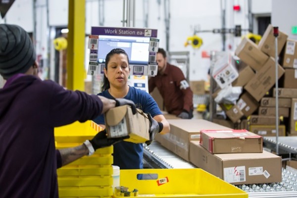 Роботизация складов Amazon привела к росту травм среди сотрудников