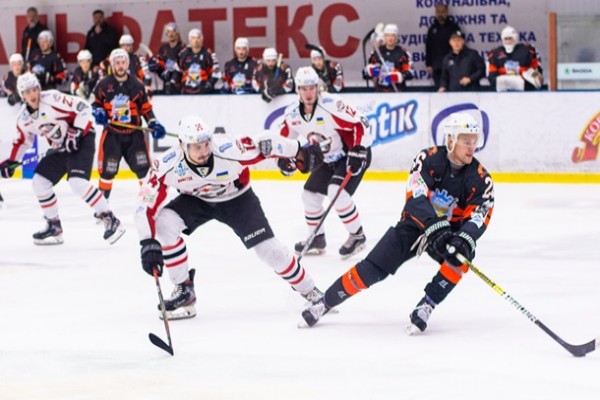 УХЛ: Донбасс отыгрался с 0:3 и вырвал победу в овертайме