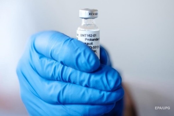 Вакцину Pfizer начали развозить по миру — СМИ