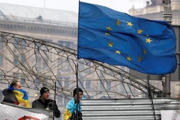 Кулеба о безвизе: Украина была на краю пропасти