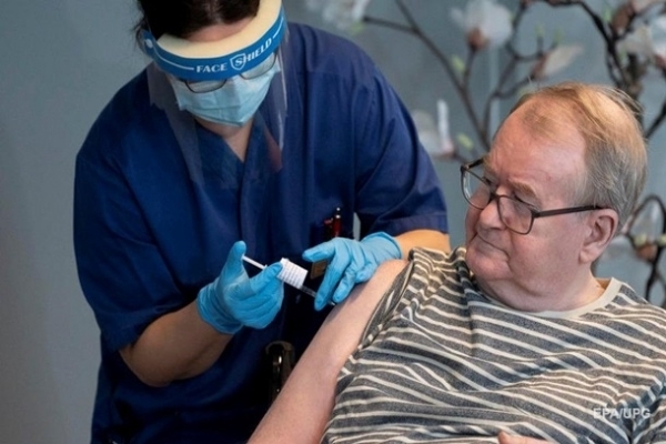 Норвегия не нашла связи между COVID-вакциной и смертями пожилых людей