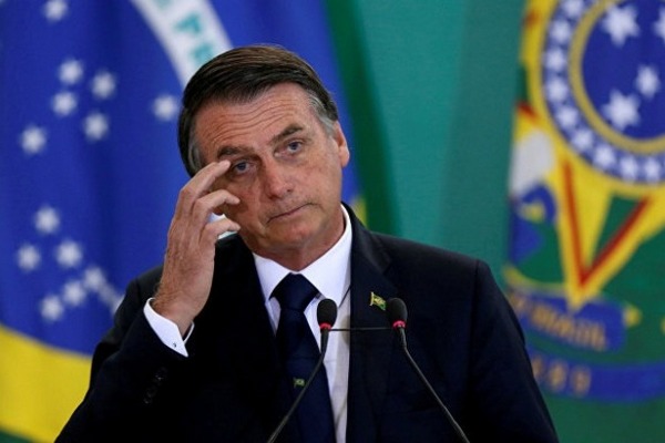 Президента Бразилии оштрафовали за нарушение антиковидных правил