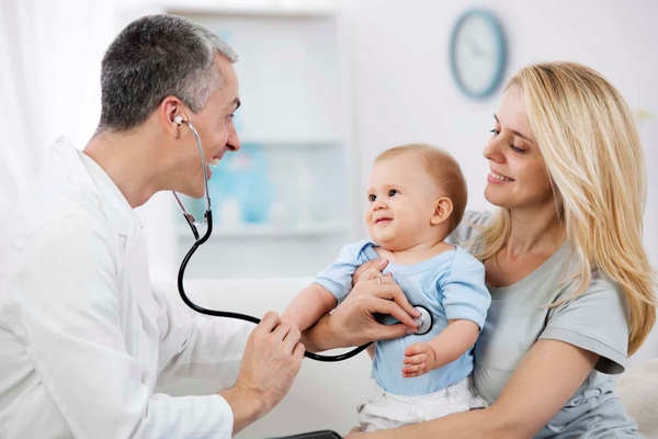 Как часто ребенку возрастом до года необходимо посещать педиатра?