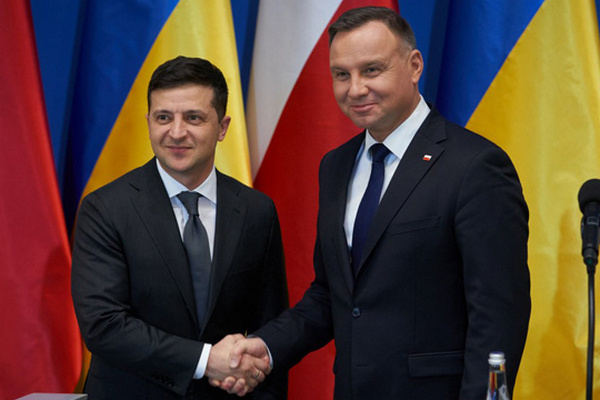 Президент Польши: Сложные вопросы в отношениях с Украиной нужно решать