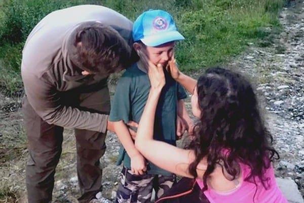 Волонтеры нашли мальчика, который потерялся в Карпатах