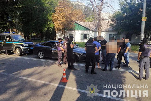 В Запорожье произошла перестрелка возле кафе: 5 пострадавших