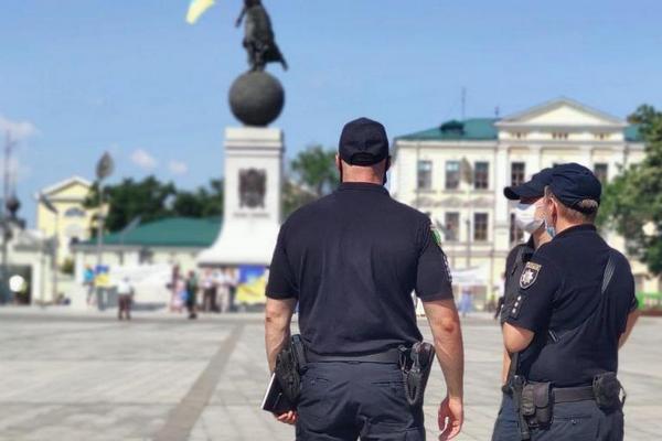 В праздничные дни обеспечивать порядок на Харьковщине будут более 2,7 тысяч правоохранителей