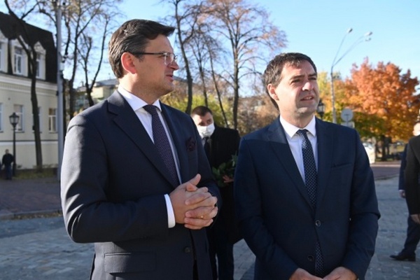 Кулеба встретился с главой МИД Молдовы — о чем договорились