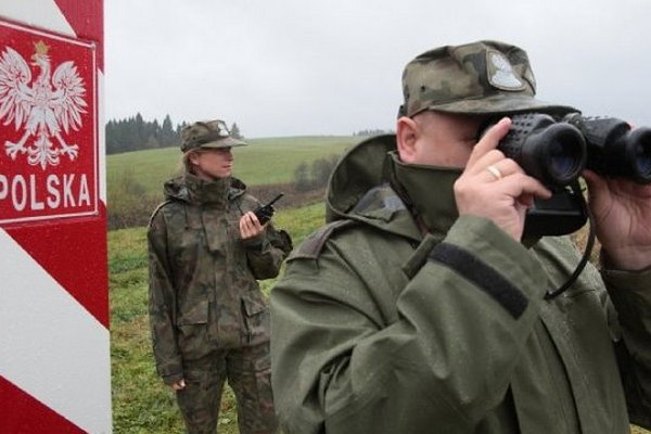 Польша привела войска на границе с Беларусью в боевую готовность