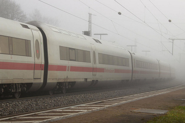 Мужчина с ножом напал на пассажиров поезда в Германии, есть раненые