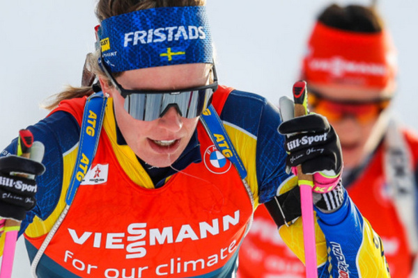 Кубок мира по биатлону: первый масс-старт сезона выиграла шведка Эльвира Эберг
