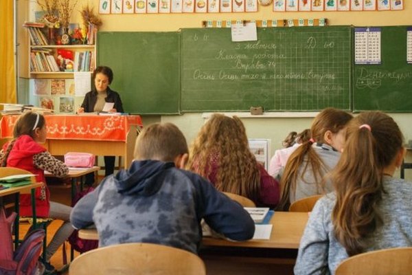 В Украине выросли зарплаты учителей