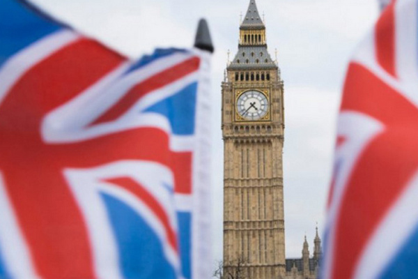 Британия отзывает часть сотрудников посольства в Украине и членов их семей