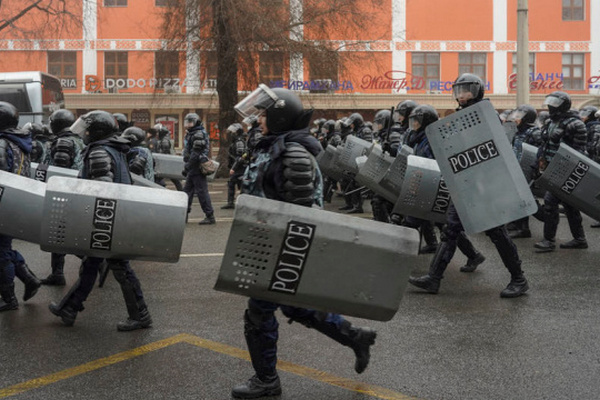 Протесты в Казахстане: в Алматы задержали более 2,7 тысяч человек
