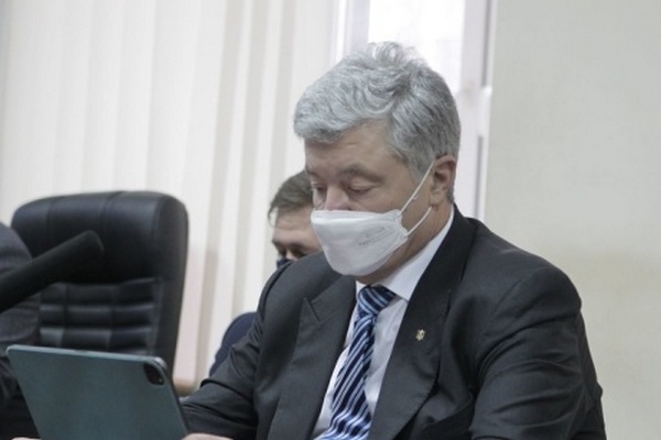 Порошенко заявил, что будет требовать отвода руководителя следователей по делу