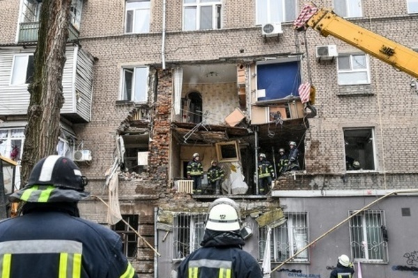 От взрыва в Запорожье разрушены семь квартир, есть угроза обвала дома