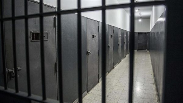 В Иране гражданин Франции приговорен к 8 годам тюрьмы за шпионаж