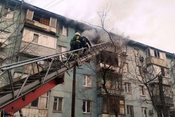В Запорожье горела пятиэтажка, есть пострадавшие