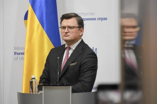 Макрон не поднимал в Киеве вопрос внеблоковости Украины – Кулеба