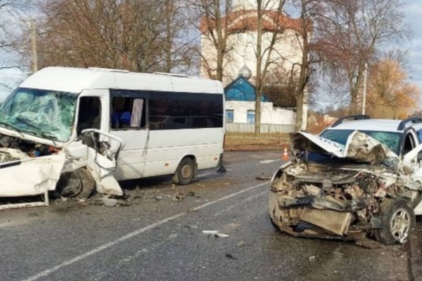 ДТП с маршруткой в Киевской области: количество травмированных возросло до девяти человек