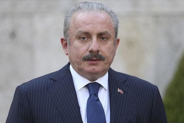 Спикер парламента Турции призвал к диалогу и предостерег от необдуманных шагов