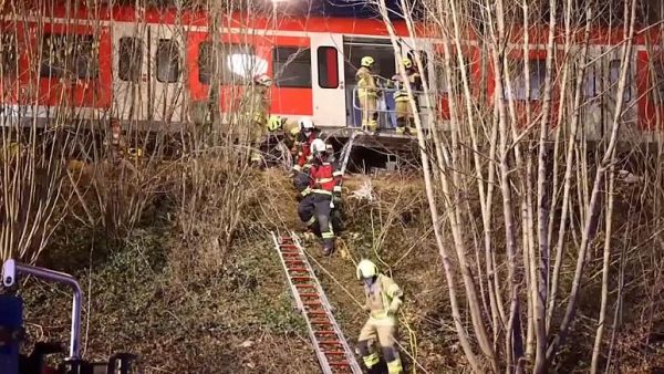 Один человек погиб в результате столкновения двух пассажирских поездов под Мюнхеном