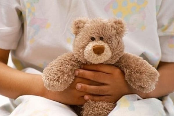 Британия приняла на лечение более 20 онкобольных детей из Украины