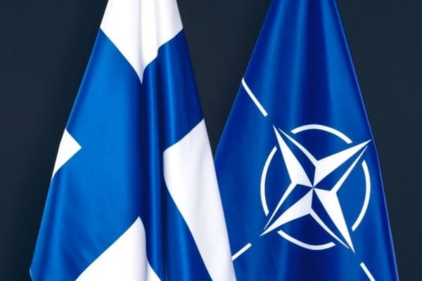 Президент и премьер Финляндии – за скорейшее представление заявки о членстве в НАТО