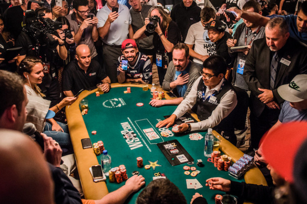 Покерный дилер отпросился с работы и выиграл крупный турнир в Лас-Вегасе