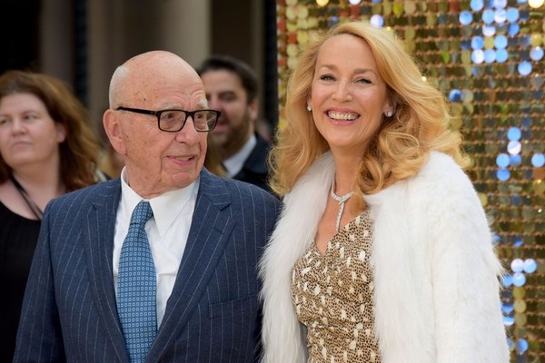 Бывшая возлюбленная Мика Джаггера разводится с 91-летним миллиардером