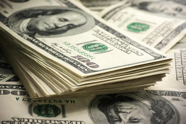 Эксперты прогнозируют новый курс евро по отношению к доллару: что делать украинцам со сбережениями