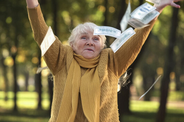 В Украине начали действовать новые правила предоставления пенсии