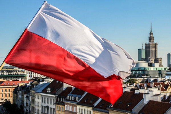 Украинцы в Польше могут получить новую финансовую помощь: кто имеет право на выплаты