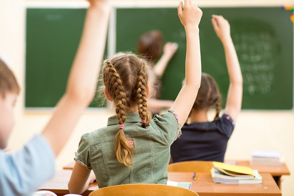 Как будут учиться школьники в Киеве с 1 сентября: решение КГГА