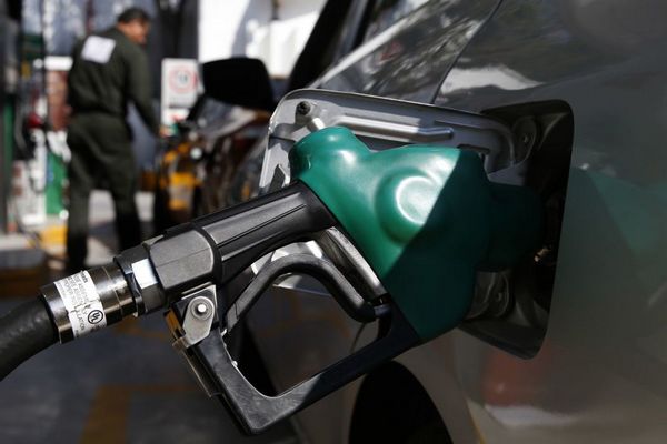 Цены на бензин резко изменили курс: сколько теперь стоит топливо на украинских АЗС