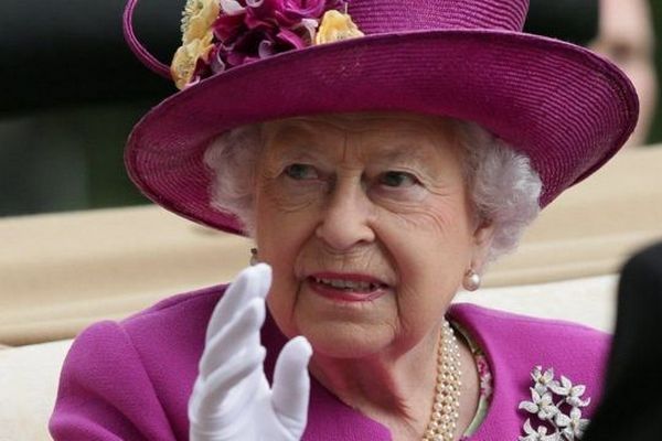 Елизавету II догоняют в королевском рейтинге. И это не принц Уильям