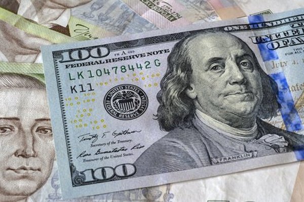 Monobank сообщил об изменении условий продажи валюты населению