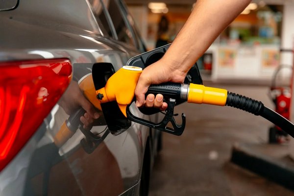Эксперты развеяли миф про бензин, в который верят многие водители