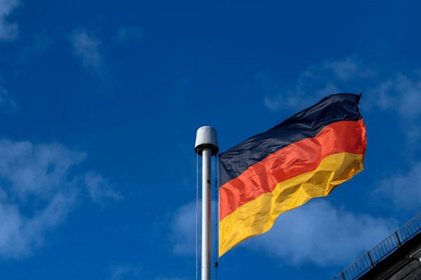 Германия частично приостановит прием беженцев из Украины: стала известна причина