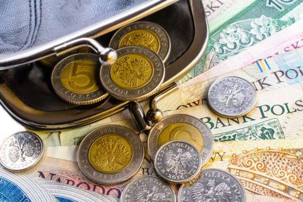 Три категории украинцев могут получать польскую пенсию: какой стаж нужно иметь