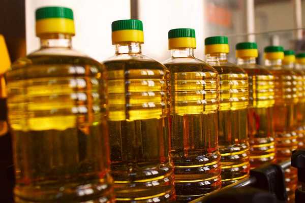 Цены на подсолнечное масло в Украине побили очередной рекорд: как изменилась стоимость продукта в супермаркетах в конце октября