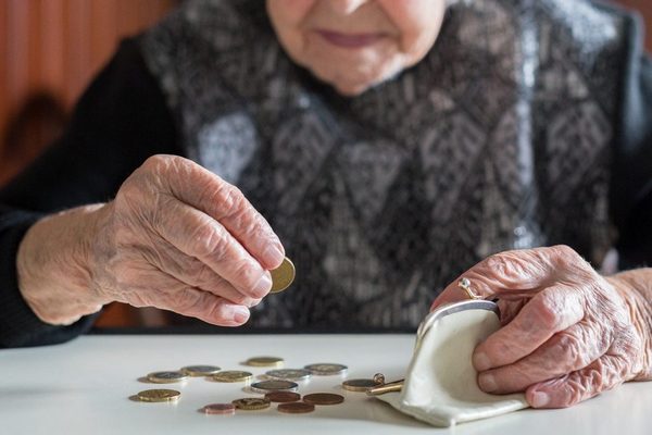 Пенсионный фонд сообщил украинцам, как увеличить размер пенсии на 54%