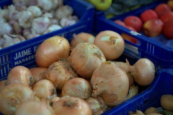 В Украине подешевели картофель, морковь и лук: супермаркеты обновили ценники на популярные овощи