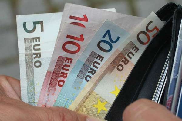 На 50 евро больше: как изменится размер выплат для украинских беженцев в Германии с 1 января