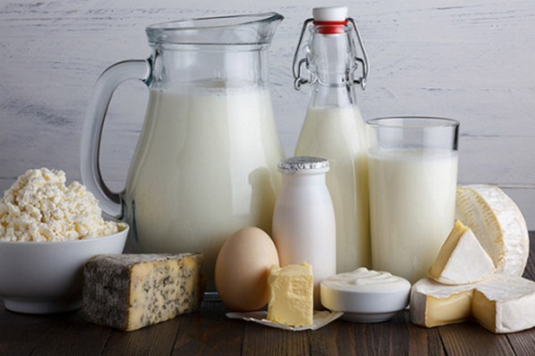 В Украине значительно подорожали молочные продукты: масло, сметана и сыр